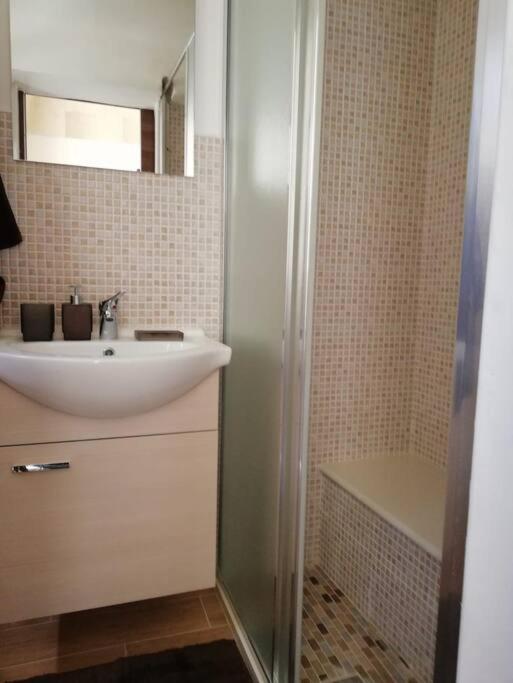 Appartamento Centralissimo Mottola Luaran gambar